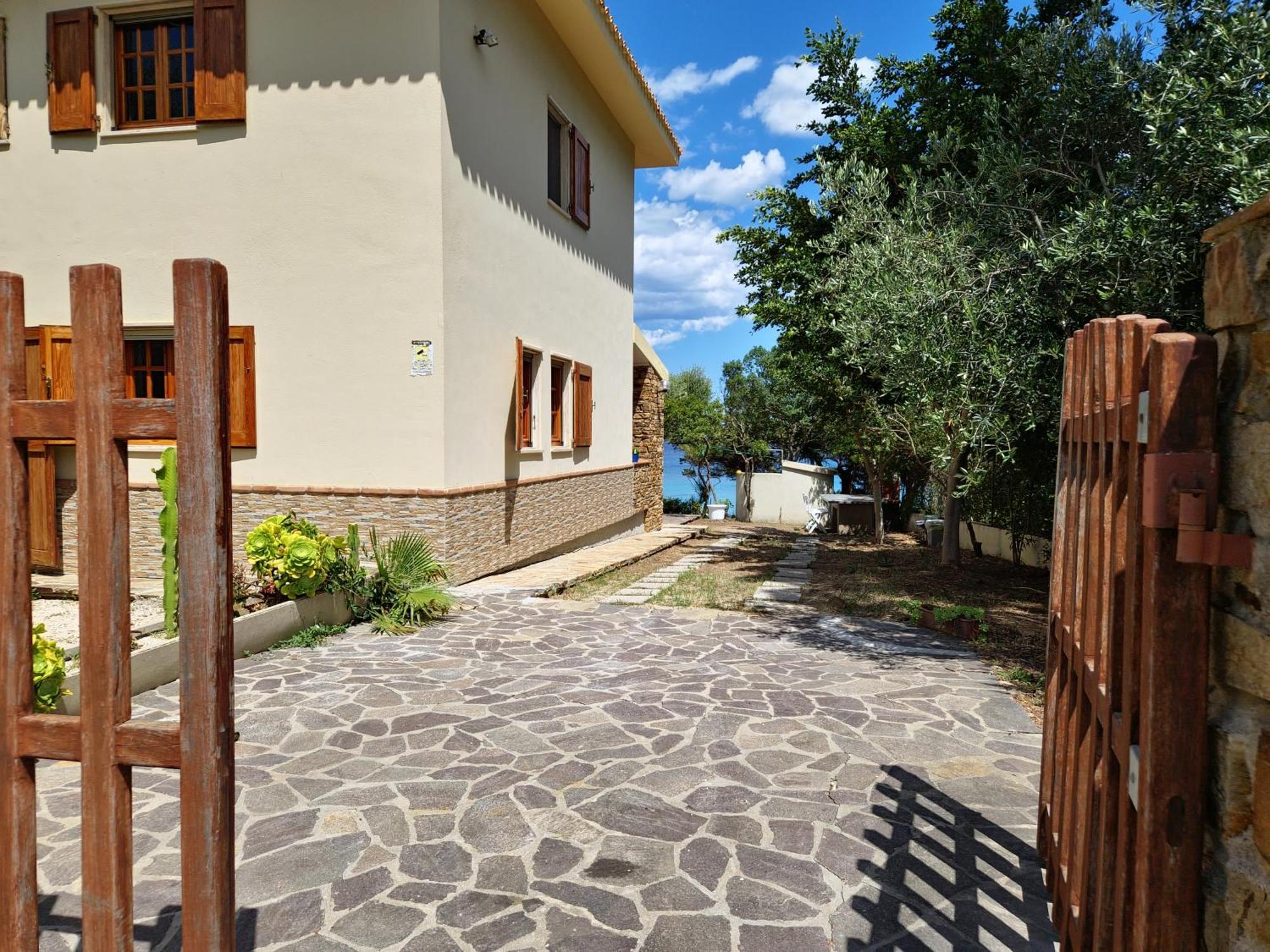 Villa Papiyon - Accesso Privato Alla Spiaggia Кала-Либеротто Экстерьер фото