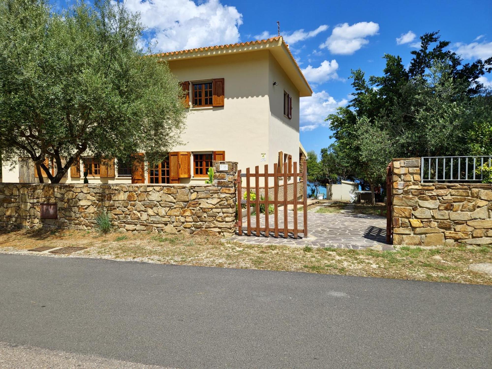 Villa Papiyon - Accesso Privato Alla Spiaggia Кала-Либеротто Экстерьер фото